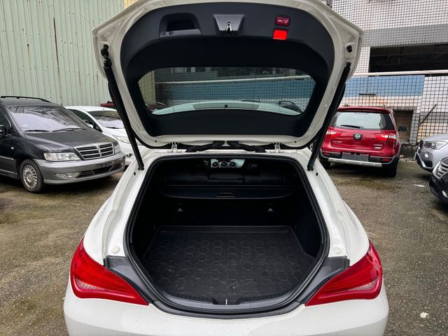 M-BENZ賓士 CLA200 SHOOTING BRAKE  第6張相片