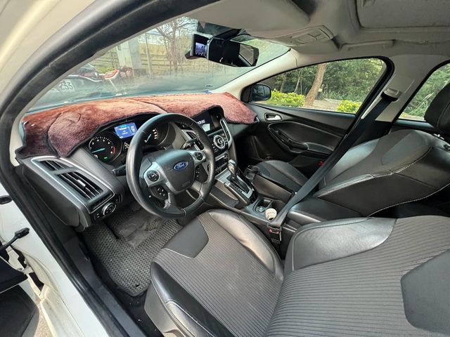 FORD福特 FOCUS  第13張相片