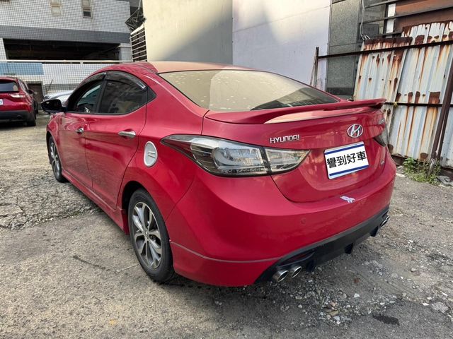 HYUNDAI現代 ELANTRA  第5張相片