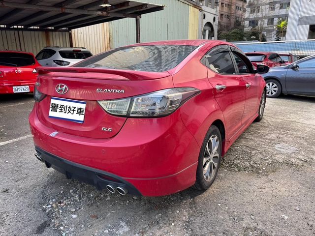 HYUNDAI現代 ELANTRA  第7張相片