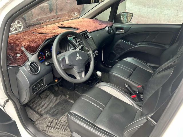 MITSUBISHI三菱 COLT PLUS  第11張相片