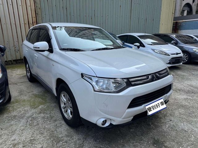 MITSUBISHI三菱 OUTLANDER  第3張相片