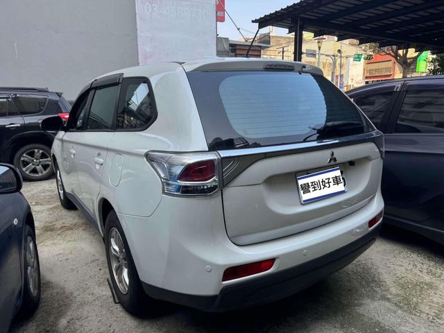 MITSUBISHI三菱 OUTLANDER  第5張相片