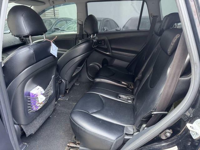 TOYOTA豐田 RAV4  第11張相片