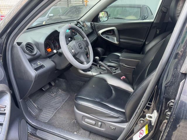 TOYOTA豐田 RAV4  第13張相片