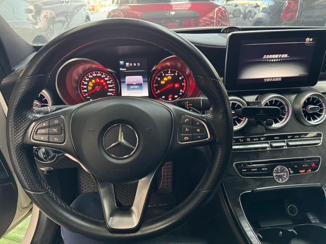 M-BENZ賓士 C300  第8張相片