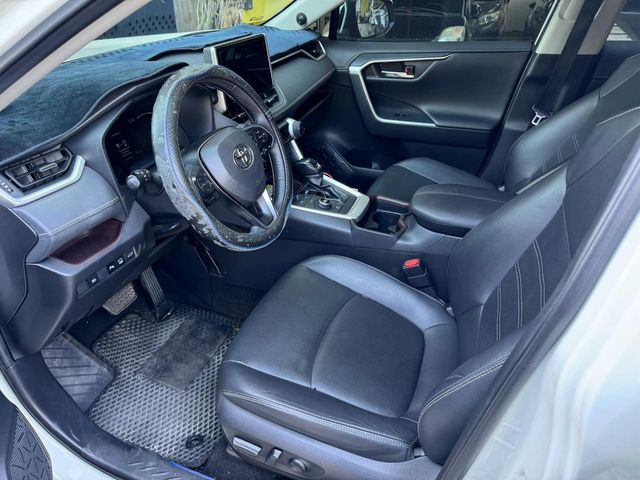 TOYOTA豐田 RAV4  第6張相片