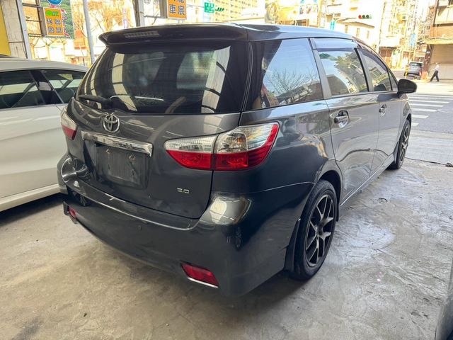 TOYOTA豐田 WISH  第3張相片
