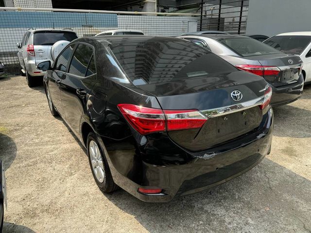 TOYOTA豐田 ALTIS  第3張相片