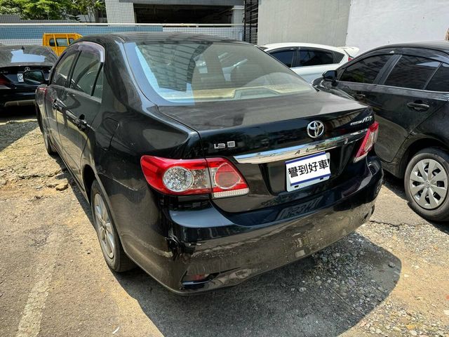 TOYOTA豐田 ALTIS  第3張相片