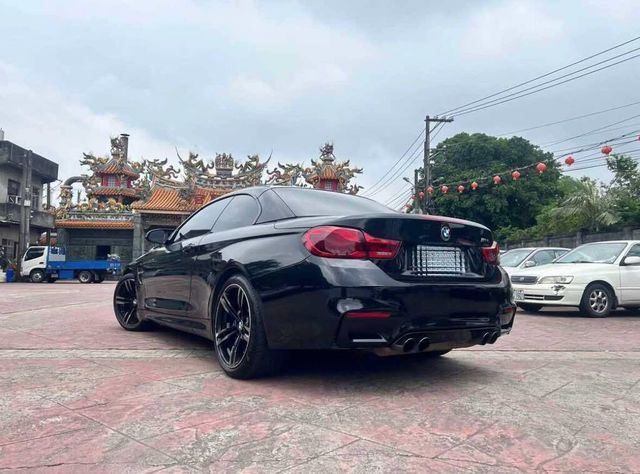 BMW寶馬 M4 CONVERTIBLE  第3張相片