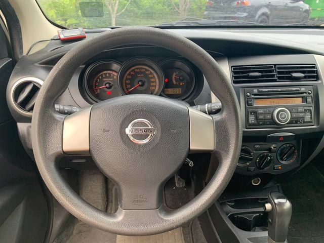 NISSAN日產 LIVINA  第8張相片