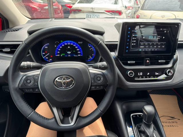 TOYOTA豐田 COROLLA ALTIS HYBRID  第9張相片