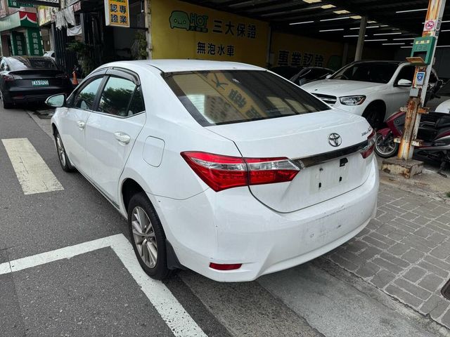 TOYOTA豐田 ALTIS  第3張相片