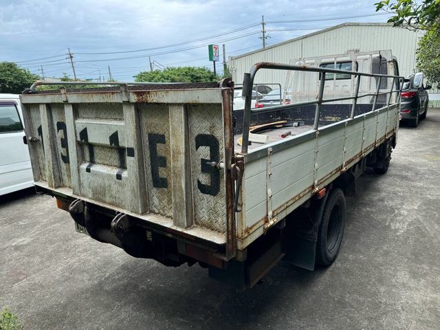 MITSUBISHI三菱 CANTER  第3張相片