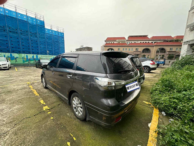 TOYOTA豐田 WISH  第3張相片