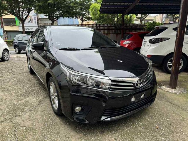 TOYOTA豐田 ALTIS  第2張相片