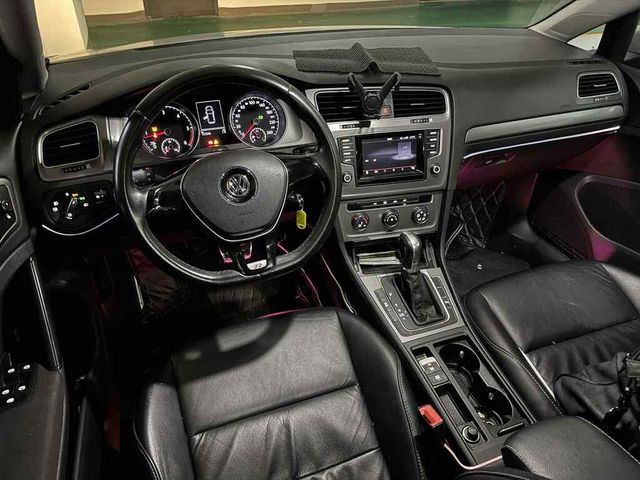 VOLKSWAGEN福斯 GOLF  第5張相片