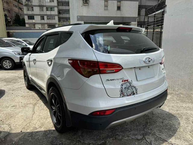 HYUNDAI現代 SANTA FE  第3張相片