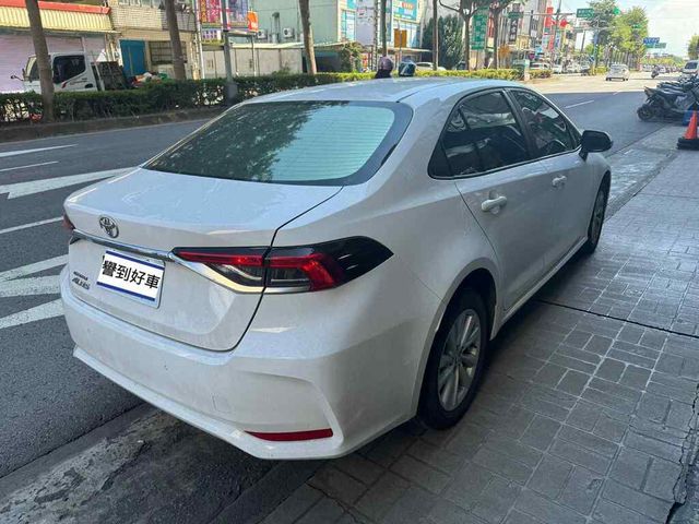 TOYOTA豐田 ALTIS  第3張相片