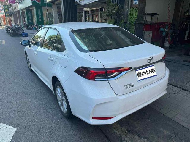 TOYOTA豐田 ALTIS  第4張相片