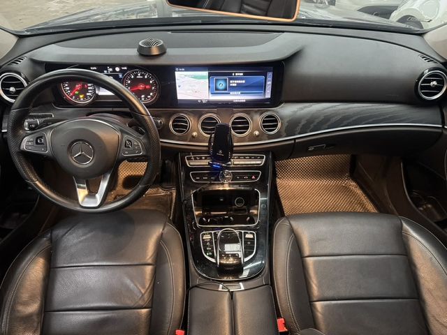 M-BENZ賓士 E250  第5張相片