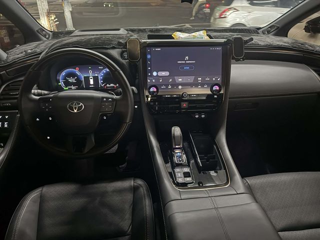 TOYOTA豐田 ALPHARD  第5張相片