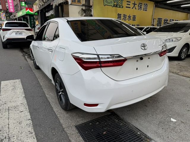 TOYOTA豐田 ALTIS  第4張相片