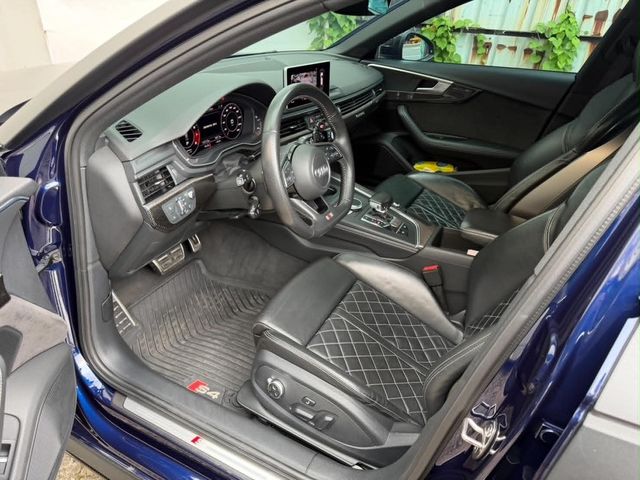 AUDI奧迪 S4 AVANT  第6張相片