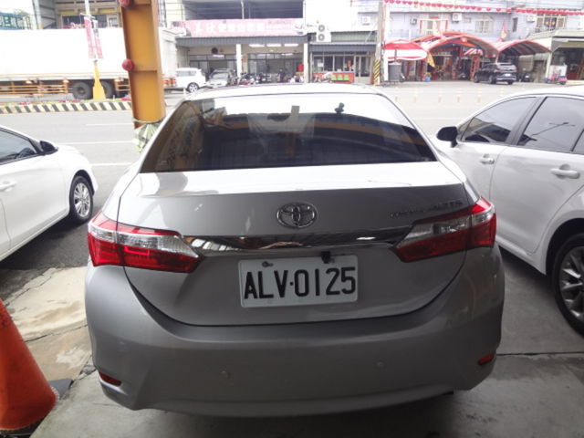 TOYOTA豐田 ALTIS  第4張相片