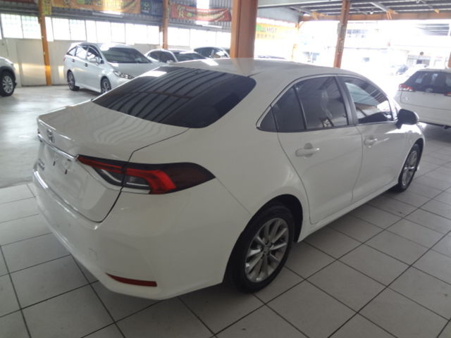 TOYOTA豐田 ALTIS  第3張相片