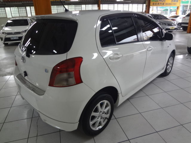 TOYOTA豐田 YARIS  第2張相片