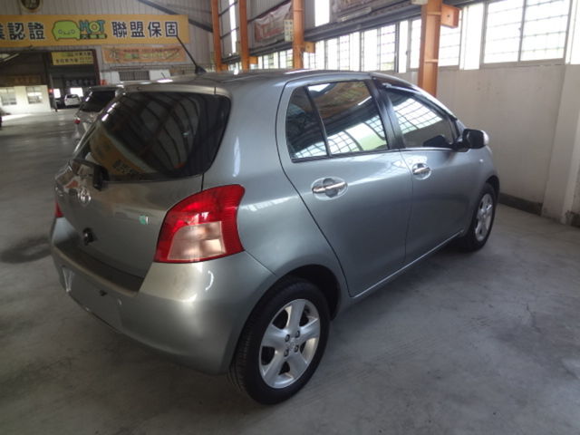TOYOTA豐田 YARIS  第2張相片