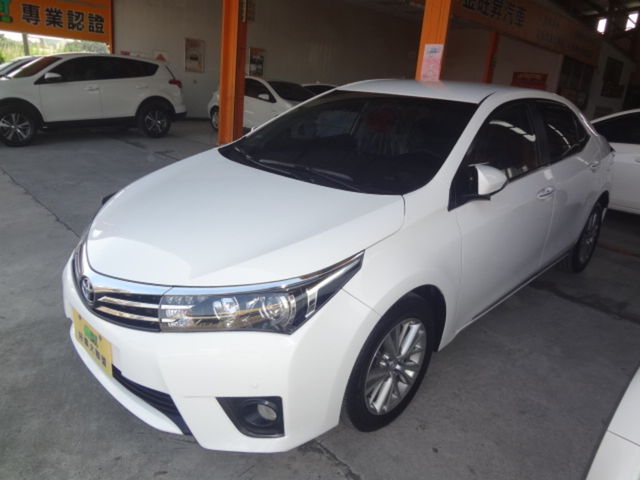 TOYOTA豐田 ALTIS  第1張相片