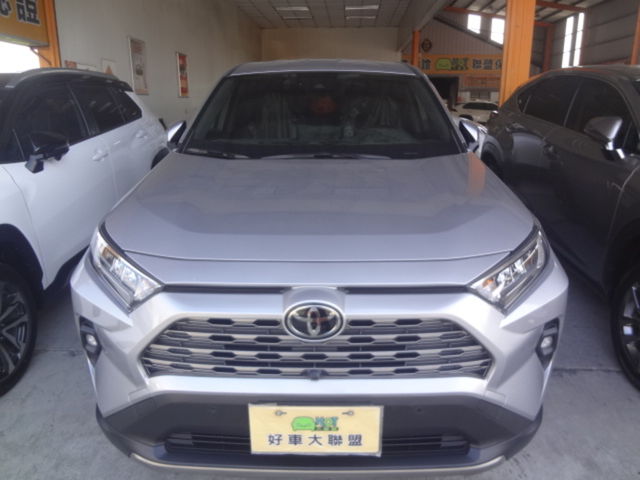 TOYOTA豐田 RAV4  第3張相片