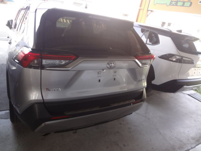 TOYOTA豐田 RAV4  第4張相片