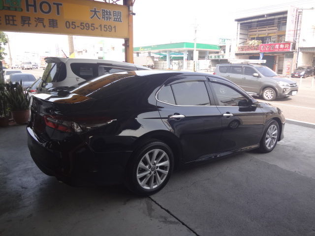 TOYOTA豐田 CAMRY  第2張相片