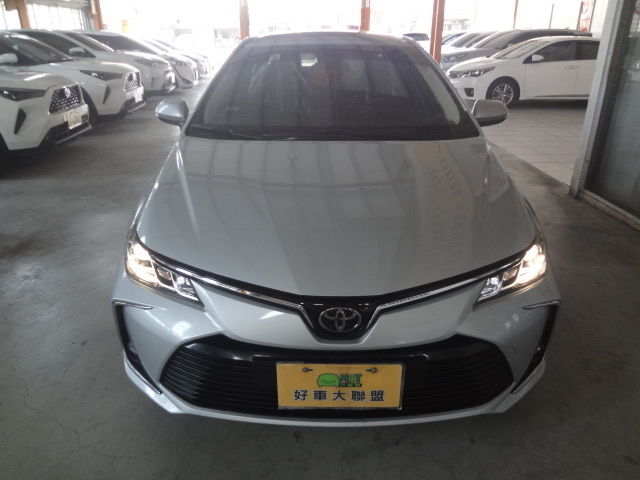 TOYOTA豐田 ALTIS  第3張相片
