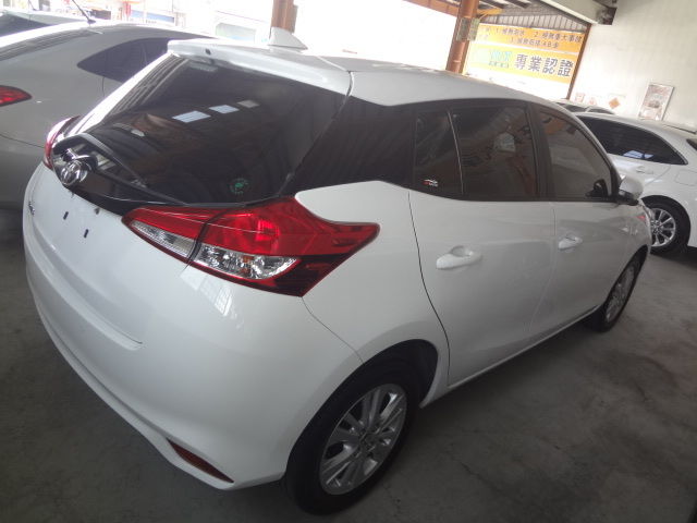 TOYOTA豐田 YARIS  第2張相片