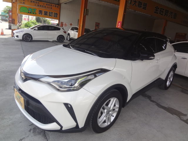 TOYOTA豐田 C-HR  第1張相片