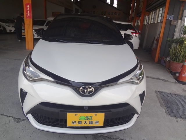 TOYOTA豐田 C-HR  第3張相片