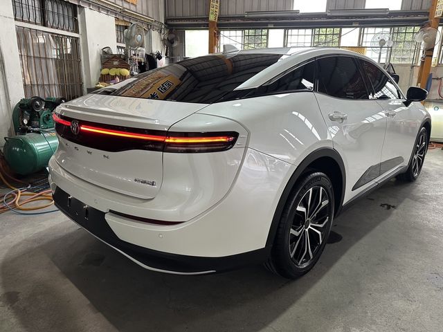 TOYOTA豐田 CROWN  第2張相片