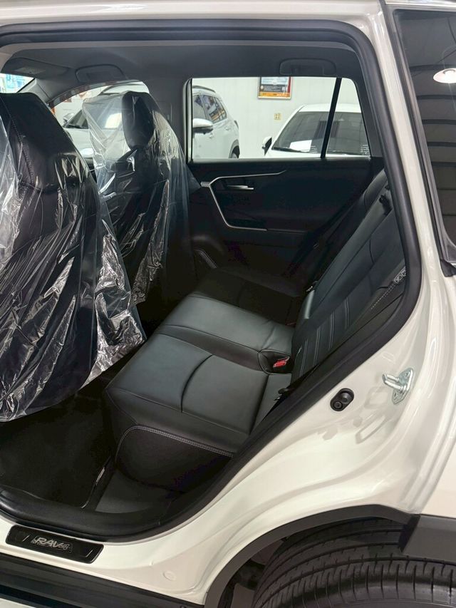 TOYOTA豐田 RAV4  第7張相片