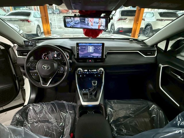 TOYOTA豐田 RAV4  第11張相片
