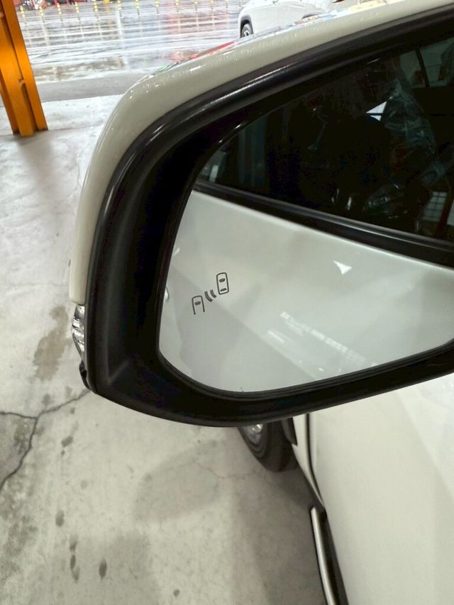 TOYOTA豐田 RAV4  第18張相片