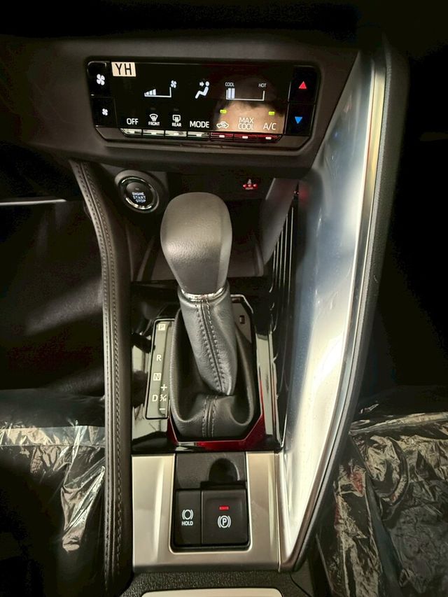 TOYOTA豐田 YARIS CROSS  第9張相片