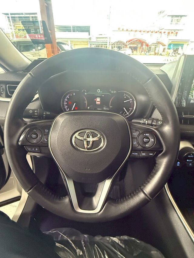 TOYOTA豐田 RAV4  第7張相片