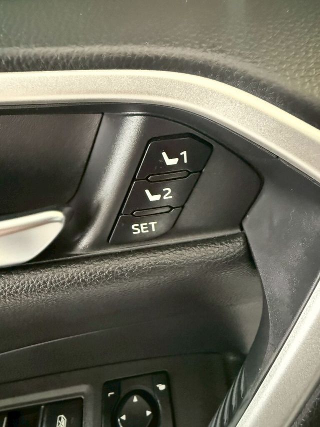 TOYOTA豐田 RAV4  第13張相片