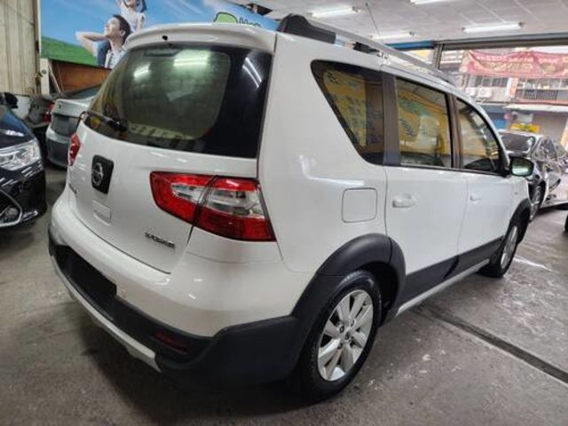 NISSAN日產 LIVINA  第2張相片