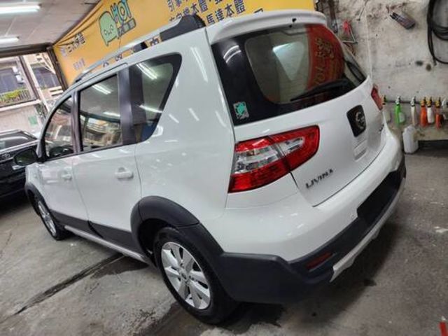 NISSAN日產 LIVINA  第6張相片